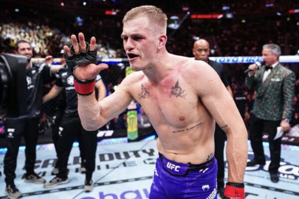 Ian Machado Garry Quer o Cinturão, Mas Islam Makhachev Pode Atrapalhar Seus Planos